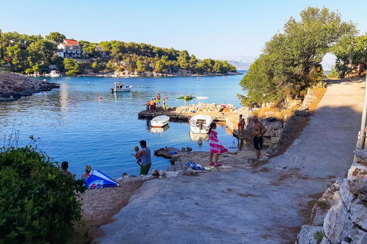 Apartments By The Sea Basina, Hvar - 5699 Vrbanj Exterior photo