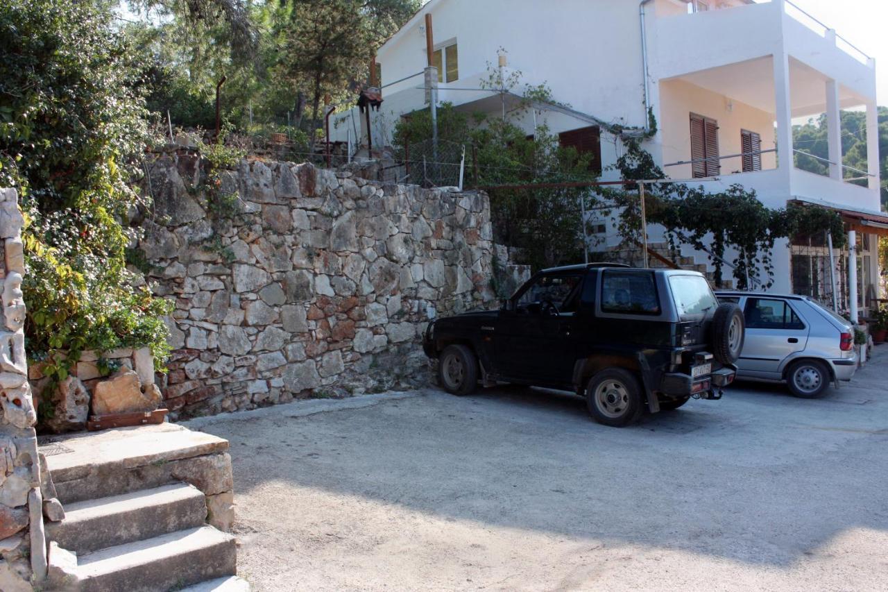 Apartments By The Sea Basina, Hvar - 5699 Vrbanj Exterior photo